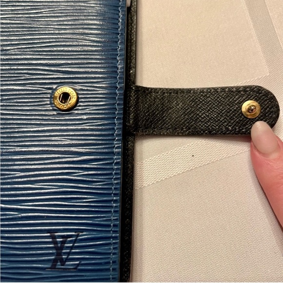 Louis Vuitton Blue Epi Small Agenda Cover
MINT EUC - Picture 9 of 17